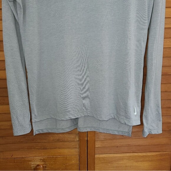Nike Dri Fit Long Sleeve Shirt Size XS - Picture 7 of 8